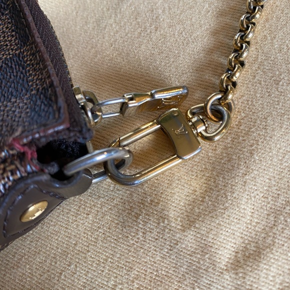 Louis Vuitton Damier Ebene Eva Clutch - Picture 10 of 15